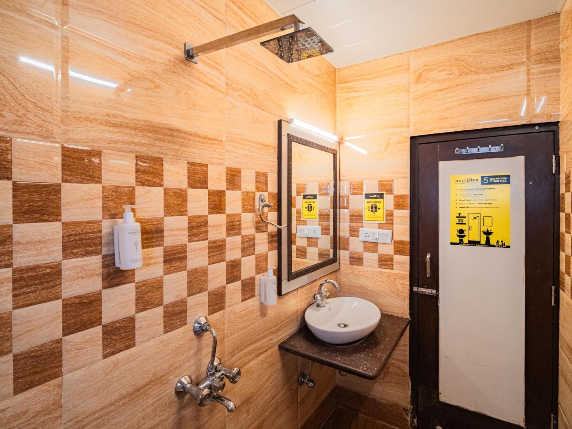 The Hosteller Šimla Pokoj fotografie